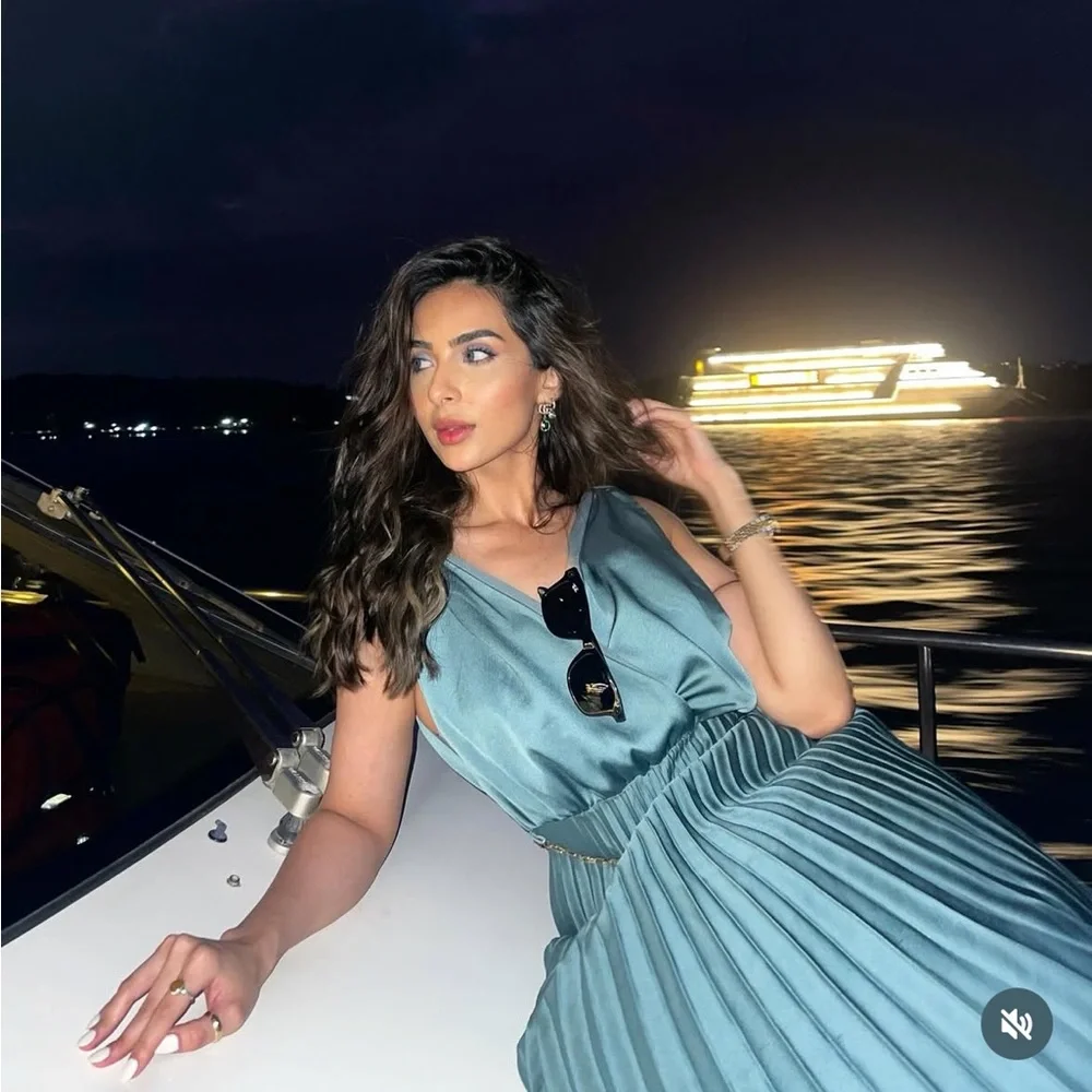 🆕(NWT) ZARA Bloggers Fav Pleated Midi Dress with Belt. XS. Color: Blue Steel - Picture 3 of 16